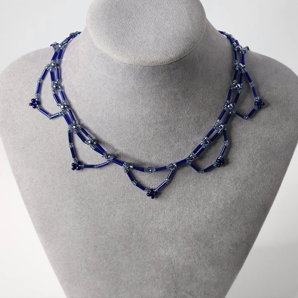 Vintage 90s Y2K Blue Beaded Choker Necklace